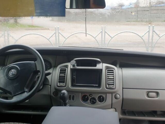 Белый Опель Виваро, объемом двигателя 2 л и пробегом 300 тыс. км за 7900 $, фото 11 на Automoto.ua