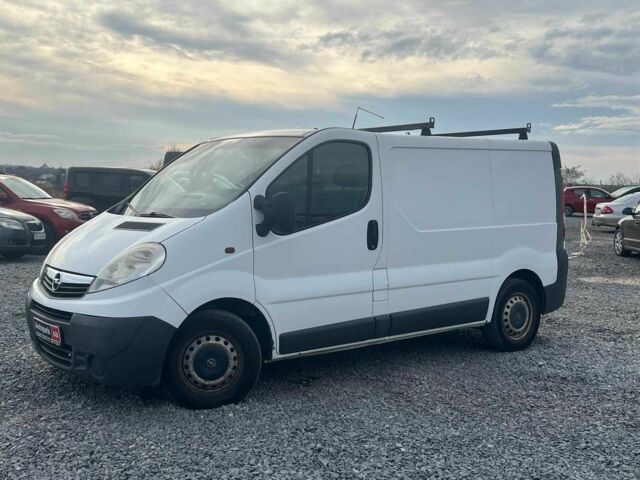 Белый Опель Виваро, объемом двигателя 2 л и пробегом 312 тыс. км за 6990 $, фото 2 на Automoto.ua