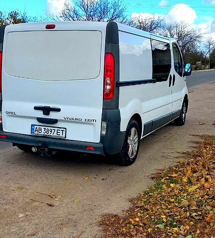 Белый Опель Виваро, объемом двигателя 2 л и пробегом 245 тыс. км за 8300 $, фото 11 на Automoto.ua