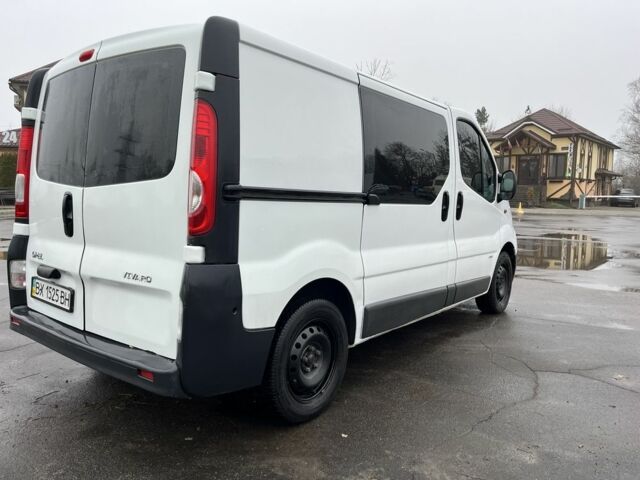 Белый Опель Виваро, объемом двигателя 2 л и пробегом 270 тыс. км за 6999 $, фото 3 на Automoto.ua