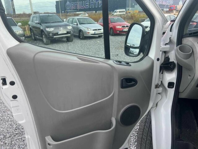 Белый Опель Виваро, объемом двигателя 2 л и пробегом 312 тыс. км за 6990 $, фото 15 на Automoto.ua