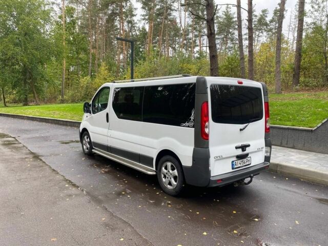 Белый Опель Виваро, объемом двигателя 2 л и пробегом 260 тыс. км за 9200 $, фото 12 на Automoto.ua