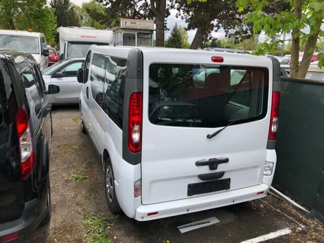 Белый Опель Виваро, объемом двигателя 2 л и пробегом 172 тыс. км за 3300 $, фото 14 на Automoto.ua