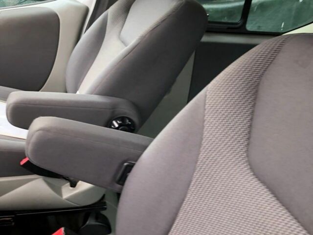 Белый Опель Виваро, объемом двигателя 2 л и пробегом 172 тыс. км за 3300 $, фото 13 на Automoto.ua