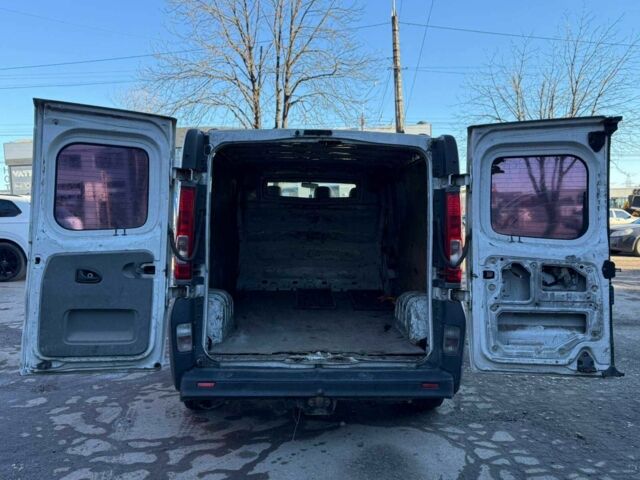 Белый Опель Виваро, объемом двигателя 2 л и пробегом 426 тыс. км за 5800 $, фото 11 на Automoto.ua