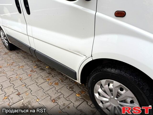 Белый Опель Виваро, объемом двигателя 2 л и пробегом 299 тыс. км за 8369 $, фото 3 на Automoto.ua