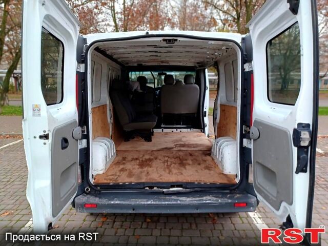 Белый Опель Виваро, объемом двигателя 2 л и пробегом 308 тыс. км за 8500 $, фото 8 на Automoto.ua