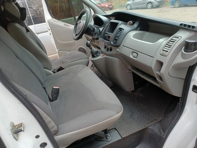 Белый Опель Виваро, объемом двигателя 2 л и пробегом 308 тыс. км за 8484 $, фото 8 на Automoto.ua