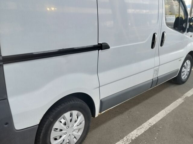 Белый Опель Виваро, объемом двигателя 0 л и пробегом 155 тыс. км за 11000 $, фото 1 на Automoto.ua