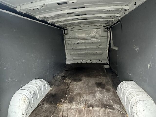 Белый Опель Виваро, объемом двигателя 2 л и пробегом 245 тыс. км за 4900 $, фото 8 на Automoto.ua