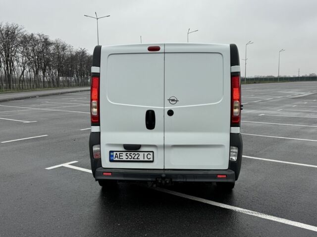 Белый Опель Виваро, объемом двигателя 2 л и пробегом 270 тыс. км за 8500 $, фото 4 на Automoto.ua