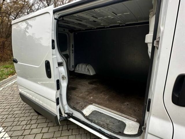 Белый Опель Виваро, объемом двигателя 0 л и пробегом 346 тыс. км за 5219 $, фото 6 на Automoto.ua