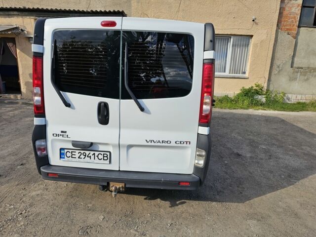 Белый Опель Виваро, объемом двигателя 0 л и пробегом 297 тыс. км за 12500 $, фото 2 на Automoto.ua