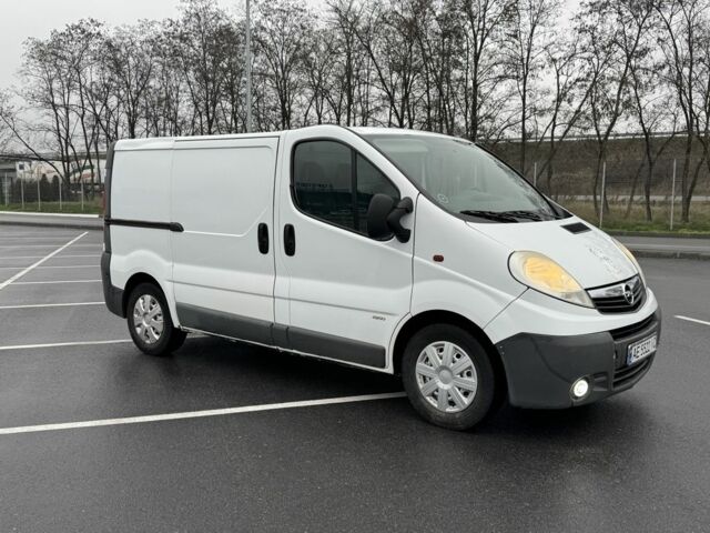 Белый Опель Виваро, объемом двигателя 2 л и пробегом 270 тыс. км за 8500 $, фото 2 на Automoto.ua