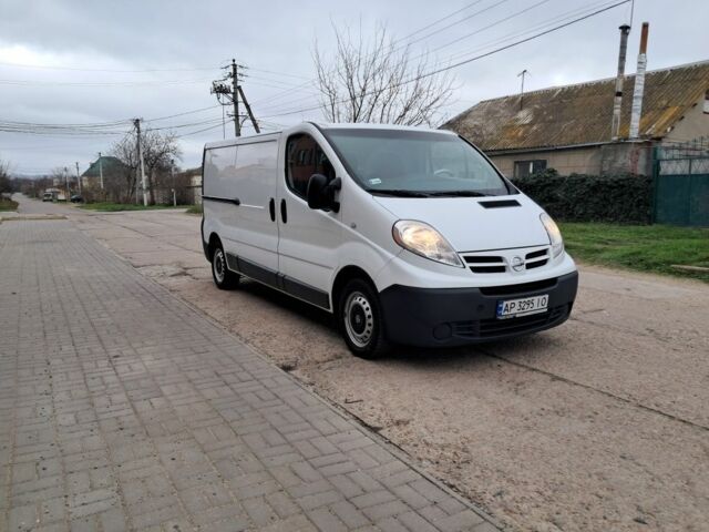 Білий Опель Віваро, об'ємом двигуна 2 л та пробігом 302 тис. км за 9399 $, фото 7 на Automoto.ua