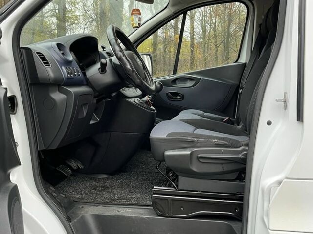 Білий Опель Віваро, об'ємом двигуна 1.6 л та пробігом 253 тис. км за 15500 $, фото 16 на Automoto.ua