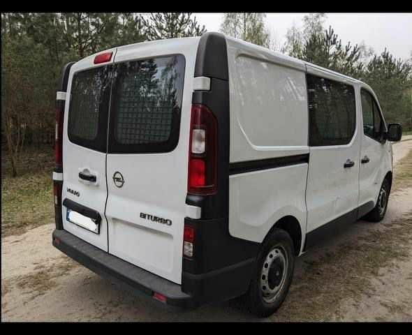 Білий Опель Віваро, об'ємом двигуна 1.6 л та пробігом 240 тис. км за 9850 $, фото 6 на Automoto.ua