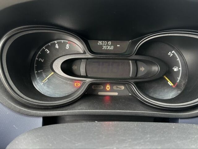 Белый Опель Виваро, объемом двигателя 1.6 л и пробегом 260 тыс. км за 10900 $, фото 7 на Automoto.ua