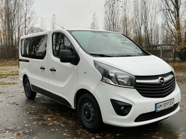 Білий Опель Віваро, об'ємом двигуна 1.6 л та пробігом 253 тис. км за 15500 $, фото 1 на Automoto.ua