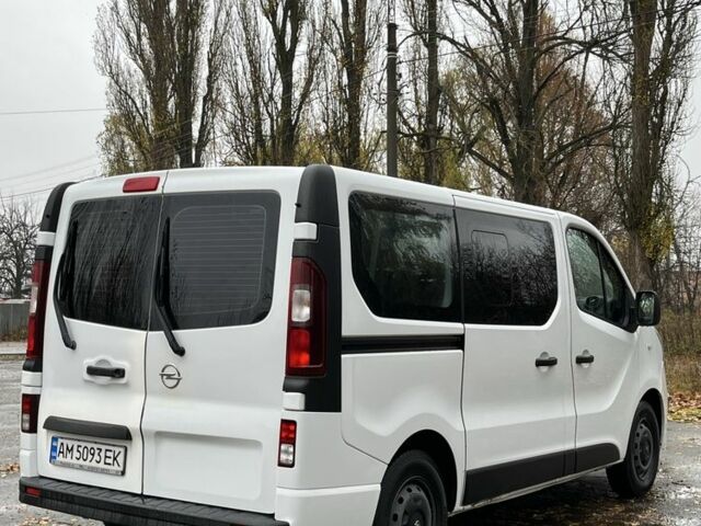 Білий Опель Віваро, об'ємом двигуна 1.6 л та пробігом 253 тис. км за 15500 $, фото 2 на Automoto.ua