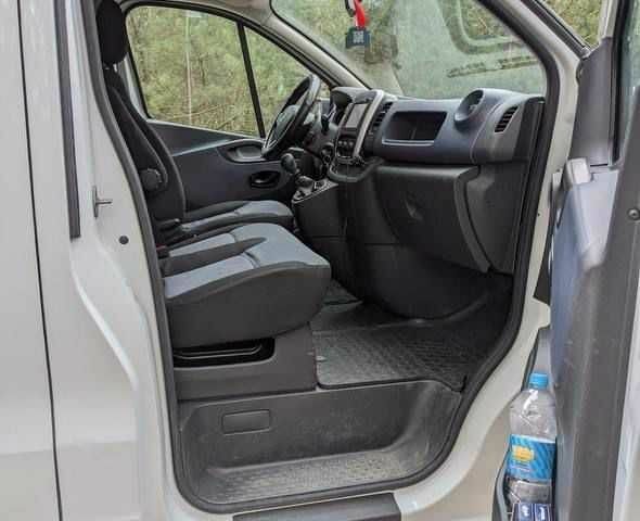 Білий Опель Віваро, об'ємом двигуна 1.6 л та пробігом 240 тис. км за 9850 $, фото 3 на Automoto.ua