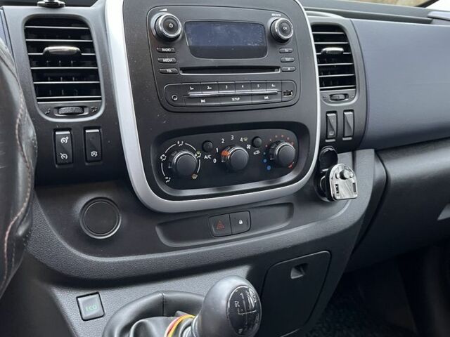 Білий Опель Віваро, об'ємом двигуна 1.6 л та пробігом 253 тис. км за 15500 $, фото 19 на Automoto.ua