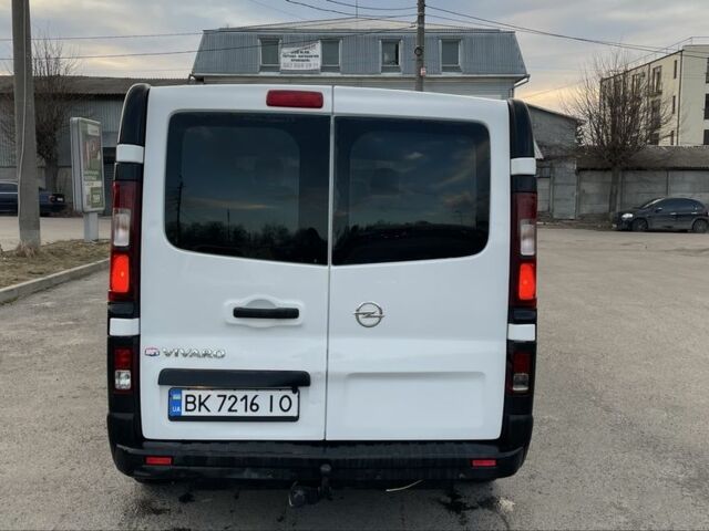 Белый Опель Виваро, объемом двигателя 1.6 л и пробегом 304 тыс. км за 13500 $, фото 7 на Automoto.ua
