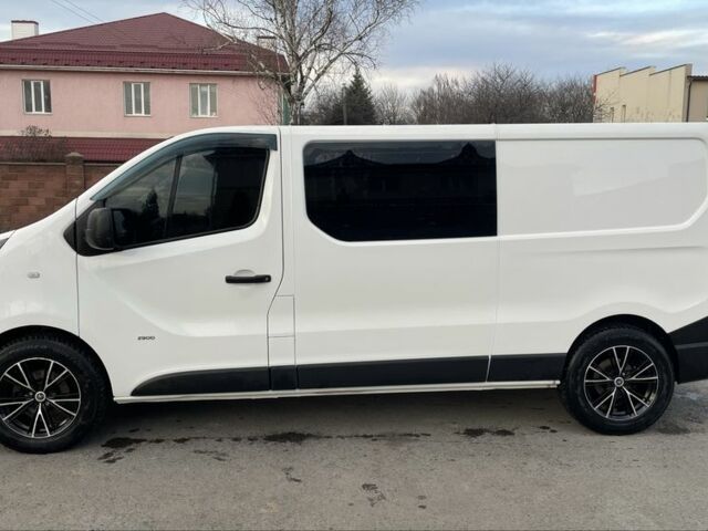 Белый Опель Виваро, объемом двигателя 1.6 л и пробегом 304 тыс. км за 13500 $, фото 5 на Automoto.ua