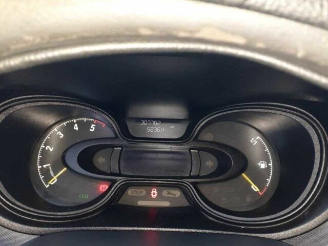 Белый Опель Виваро, объемом двигателя 1.6 л и пробегом 307 тыс. км за 14000 $, фото 2 на Automoto.ua