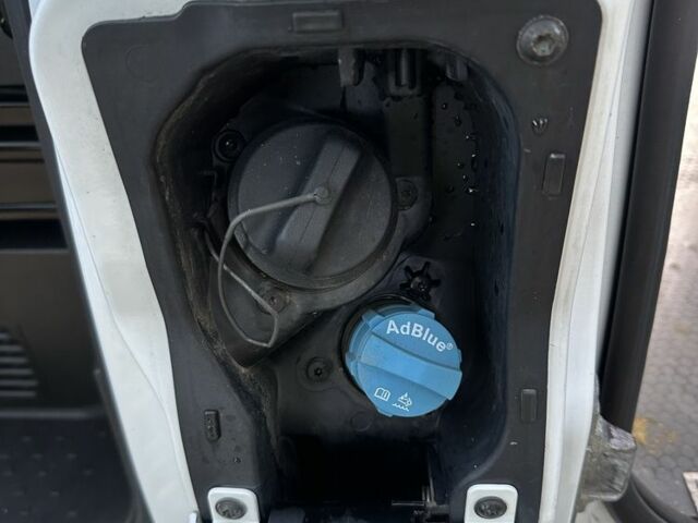 Белый Опель Виваро, объемом двигателя 1.6 л и пробегом 152 тыс. км за 394 $, фото 9 на Automoto.ua