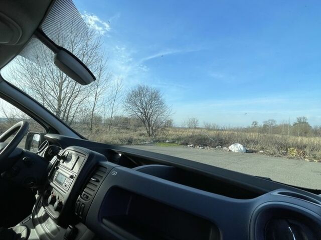 Белый Опель Виваро, объемом двигателя 1.6 л и пробегом 268 тыс. км за 9700 $, фото 4 на Automoto.ua