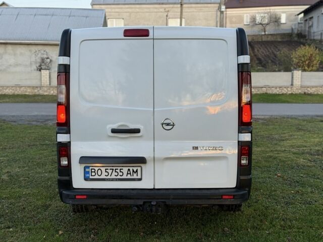 Белый Опель Виваро, объемом двигателя 1.6 л и пробегом 210 тыс. км за 7500 $, фото 7 на Automoto.ua