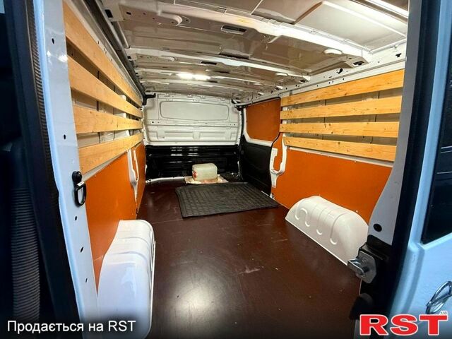 Білий Опель Віваро, об'ємом двигуна 16 л та пробігом 222 тис. км за 16000 $, фото 7 на Automoto.ua