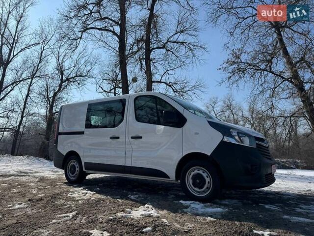 Белый Опель Виваро, объемом двигателя 1.6 л и пробегом 223 тыс. км за 14500 $, фото 25 на Automoto.ua
