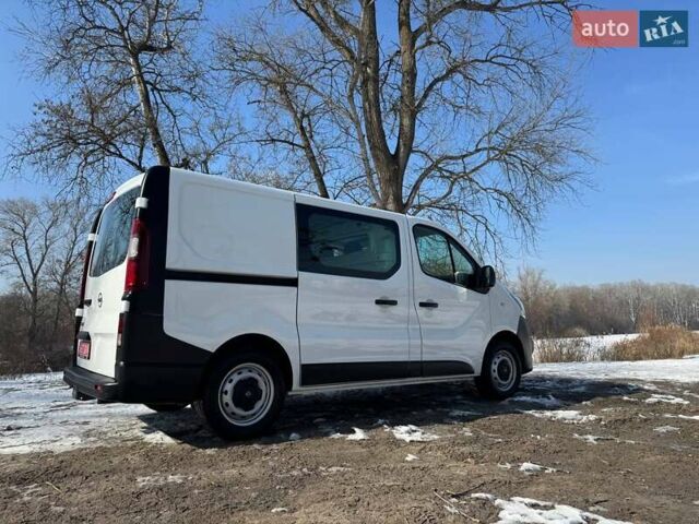 Белый Опель Виваро, объемом двигателя 1.6 л и пробегом 223 тыс. км за 14500 $, фото 19 на Automoto.ua