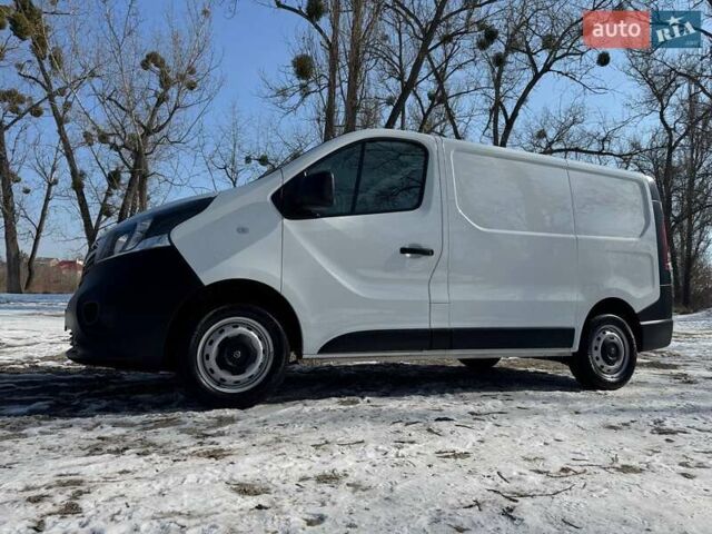 Белый Опель Виваро, объемом двигателя 1.6 л и пробегом 223 тыс. км за 14500 $, фото 11 на Automoto.ua