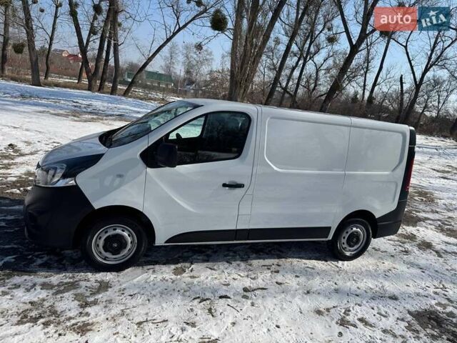 Белый Опель Виваро, объемом двигателя 1.6 л и пробегом 223 тыс. км за 14500 $, фото 5 на Automoto.ua