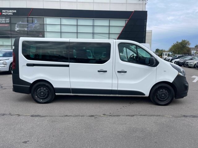 Белый Опель Виваро, объемом двигателя 1.6 л и пробегом 72 тыс. км за 25400 $, фото 7 на Automoto.ua