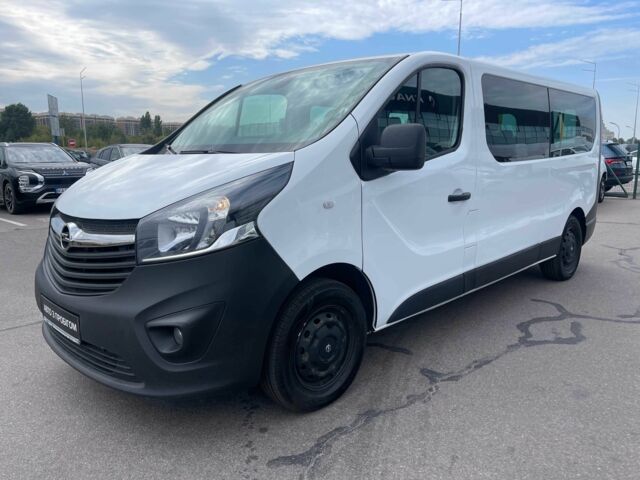 Белый Опель Виваро, объемом двигателя 1.6 л и пробегом 72 тыс. км за 25400 $, фото 2 на Automoto.ua