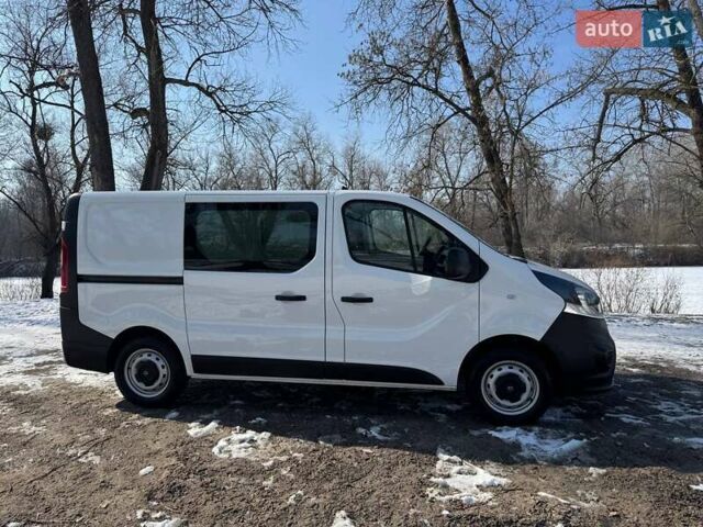 Белый Опель Виваро, объемом двигателя 1.6 л и пробегом 223 тыс. км за 14500 $, фото 31 на Automoto.ua