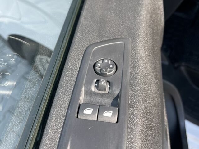 Белый Опель Виваро, объемом двигателя 1 л и пробегом 11 тыс. км за 22500 $, фото 6 на Automoto.ua