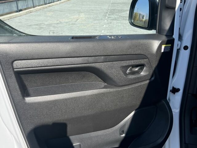 Белый Опель Виваро, объемом двигателя 1 л и пробегом 11 тыс. км за 22500 $, фото 8 на Automoto.ua