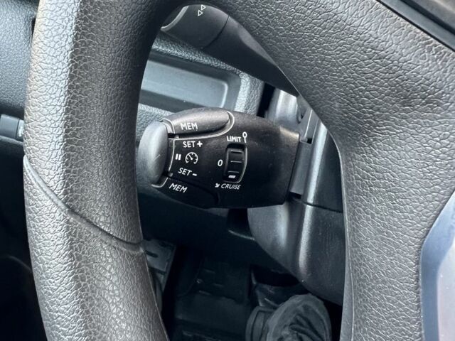 Белый Опель Виваро, объемом двигателя 1 л и пробегом 11 тыс. км за 22500 $, фото 17 на Automoto.ua