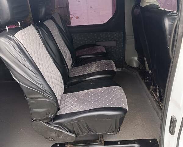 Белый Опель Виваро, объемом двигателя 1.87 л и пробегом 235 тыс. км за 6000 $, фото 5 на Automoto.ua