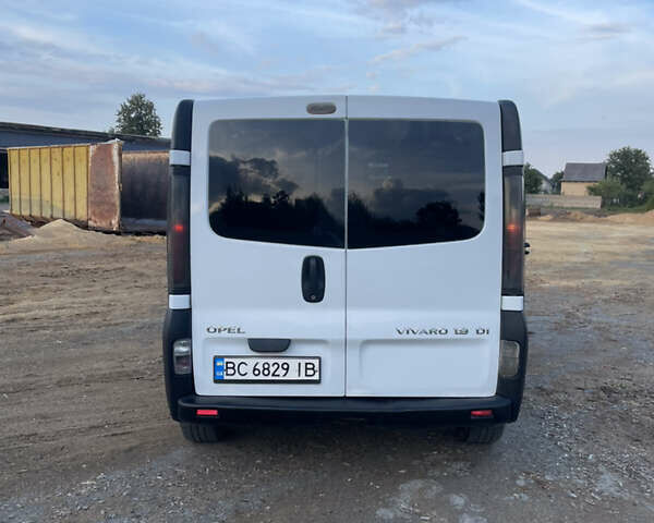Белый Опель Виваро, объемом двигателя 1.87 л и пробегом 270 тыс. км за 6100 $, фото 5 на Automoto.ua
