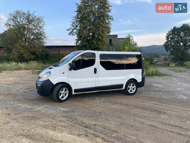 Белый Опель Виваро, объемом двигателя 1.87 л и пробегом 270 тыс. км за 6100 $, фото 3 на Automoto.ua