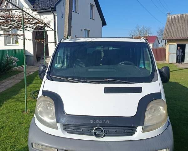 Белый Опель Виваро, объемом двигателя 1.9 л и пробегом 323 тыс. км за 5500 $, фото 8 на Automoto.ua