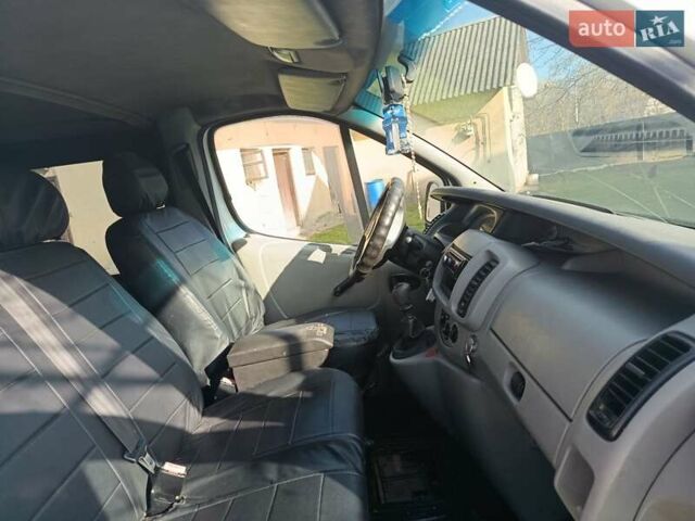 Белый Опель Виваро, объемом двигателя 1.9 л и пробегом 323 тыс. км за 5500 $, фото 6 на Automoto.ua