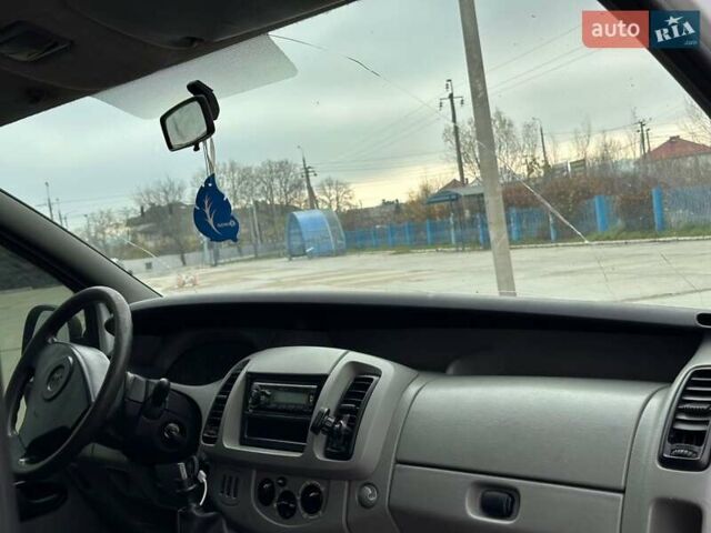 Белый Опель Виваро, объемом двигателя 1.9 л и пробегом 240 тыс. км за 4650 $, фото 20 на Automoto.ua