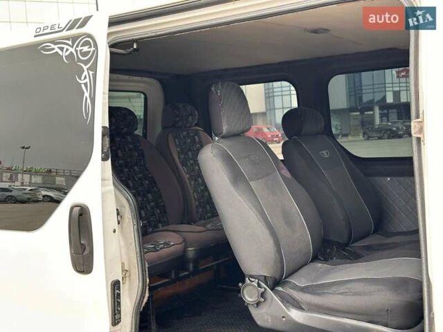 Белый Опель Виваро, объемом двигателя 1.9 л и пробегом 240 тыс. км за 4650 $, фото 15 на Automoto.ua